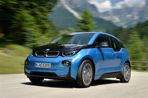 BMW i3 (94 Ah) Boot Space Dimensions & Luggage Capacity photo