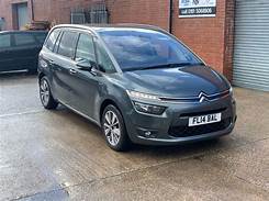 Citroen Grand C4 Picasso Exclusive Hdi 1.6 Boot Space Dimensions & Luggage Capacity photo