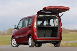 Fiat Doblo Multijet 1.6 JTD Boot Space Dimensions & Luggage Capacity photo