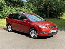 Ford Focus Turnier II 	Style 	2 Boot Space Dimensions & Luggage Capacity