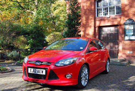 Ford Focus Zetec1.6 Boot Space Dimensions & Luggage Capacity