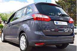 Ford Grand C-max TDCI Boot Space Dimensions & Luggage Capacity photo