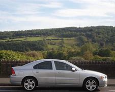 Volvo S60 D5 Suum 2.4 Boot Space Dimensions & Luggage Capacity