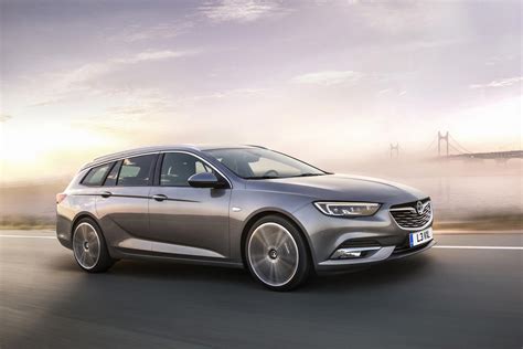 Vauxhall Insignia Sports Tourer Boot Space Dimensions & Luggage Capacity