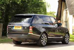 Land Rover Range Rover Vogue 4.4 TDV8 250kW 339PS Boot Space Dimensions & Luggage Capacity