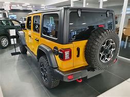 Jeep Wrangler Unlimited Rubicon 2.8 CRD Boot Space Dimensions & Luggage Capacity