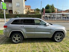 Jeep Grand Cherokee 3.0 V6 MultiJet Summit Boot Space Dimensions & Luggage Capacity