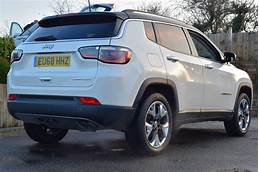 Jeep Compass 1.4 Multiair 140 Limited Boot Space Dimensions & Luggage Capacity