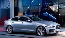 Jaguar XE D180 S AWD Boot Space Dimensions & Luggage Capacity